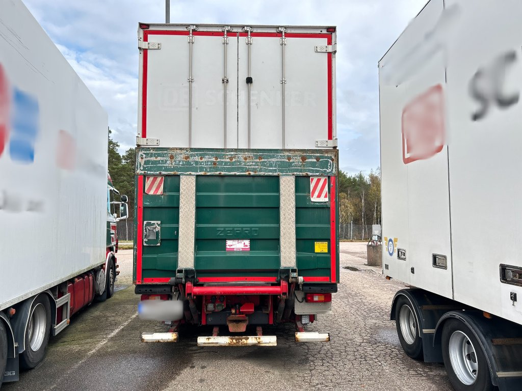 Skåpbil Volvo FH bussbyggskåp med kylaggregat - Refrigerator truck: picture 3 Skåpbil Volvo FH bussbyggskåp med kylaggregat - Refrigerator truck: picture 3