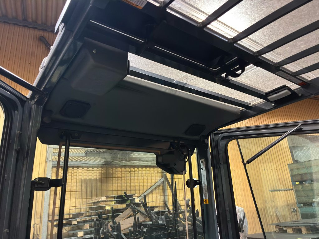 Electric forklift Toyota 8FBMT50: picture 47