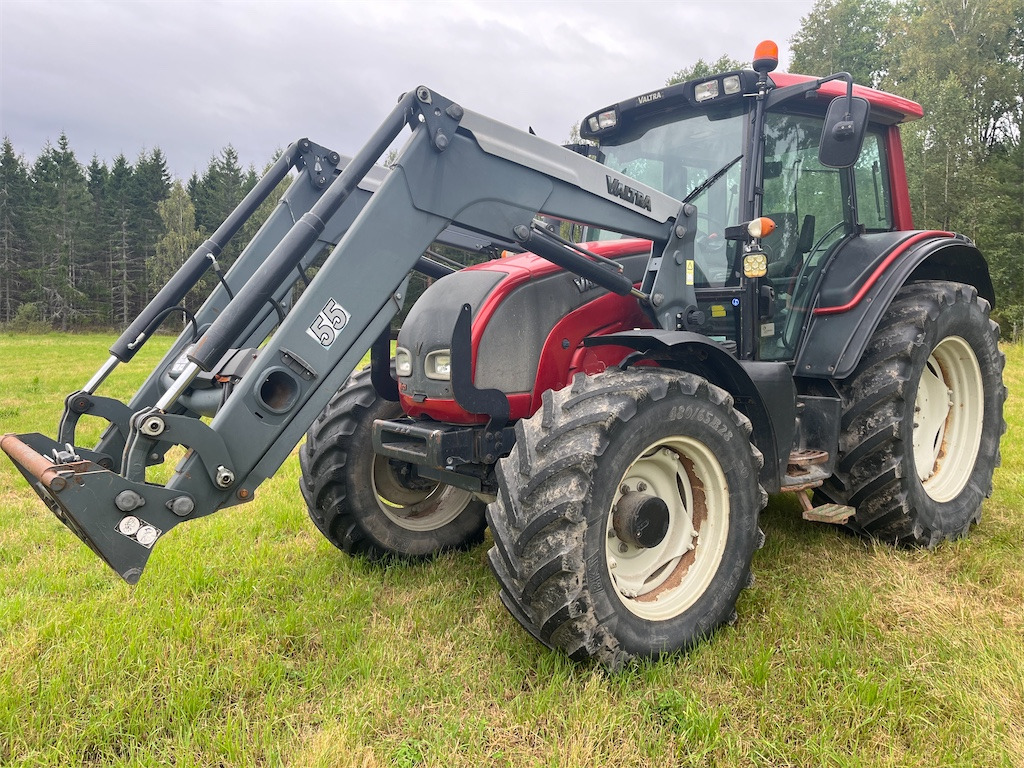 VALTRA N121 Advanced - Farm tractor: picture 1 VALTRA N121 Advanced - Farm tractor: picture 1