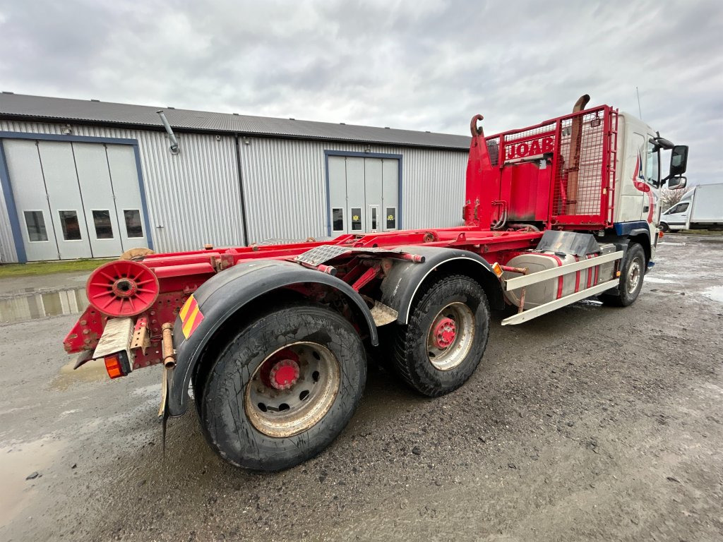 VOLVO FM 400 6X2 - Hook lift truck: picture 5 VOLVO FM 400 6X2 - Hook lift truck: picture 5