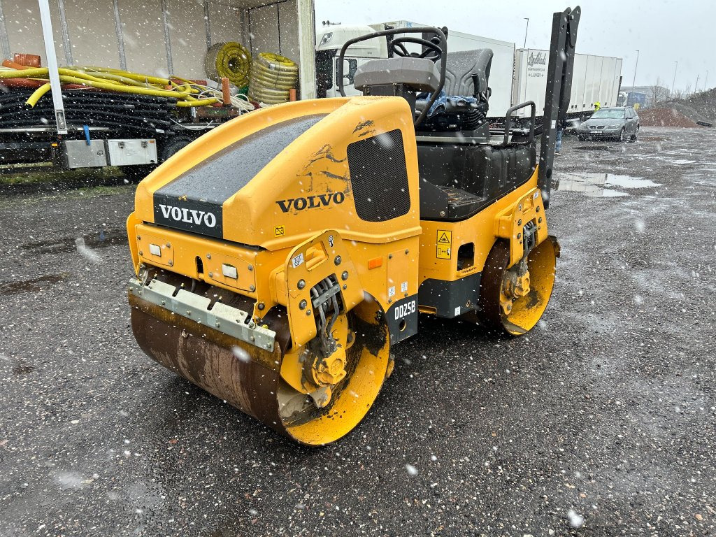 Volvo DD25B - Road roller: picture 1 Volvo DD25B - Road roller: picture 1