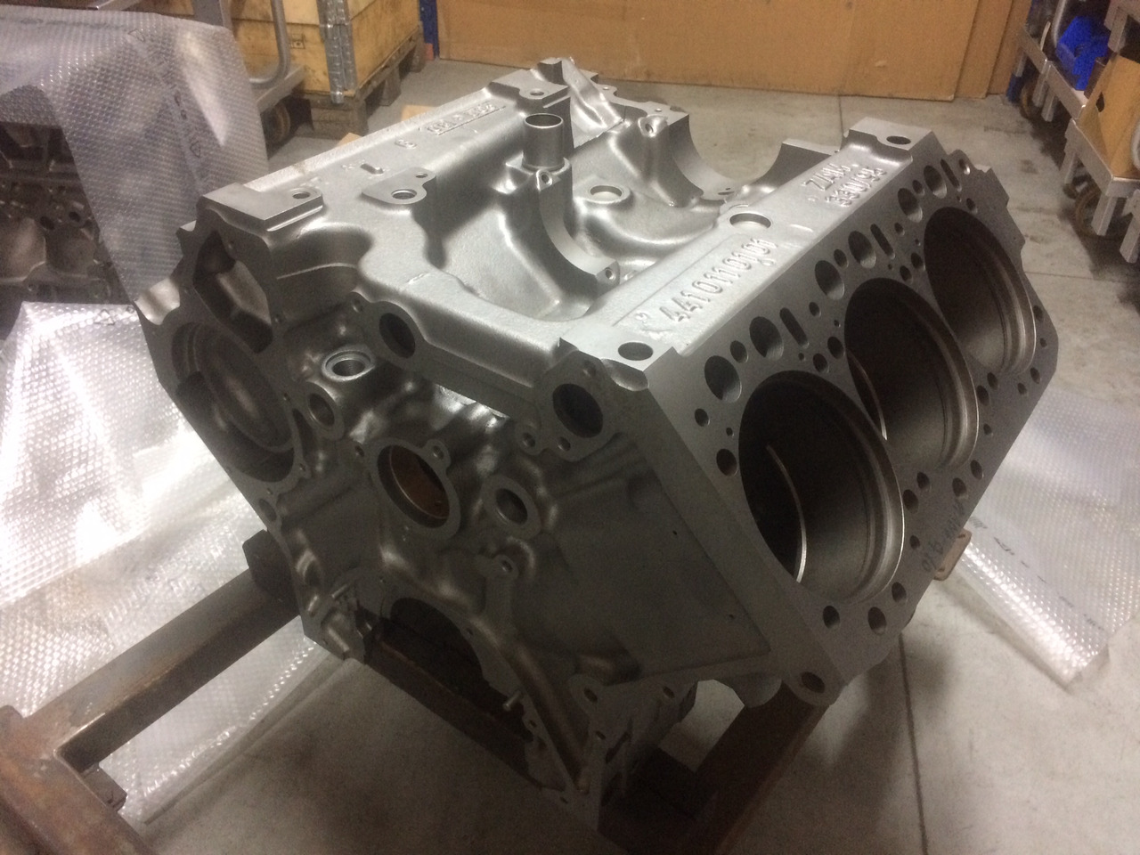 Crankcase BASAMENTO MERCEDES OM441 - RIF. MERCEDES 4410100208: picture 1