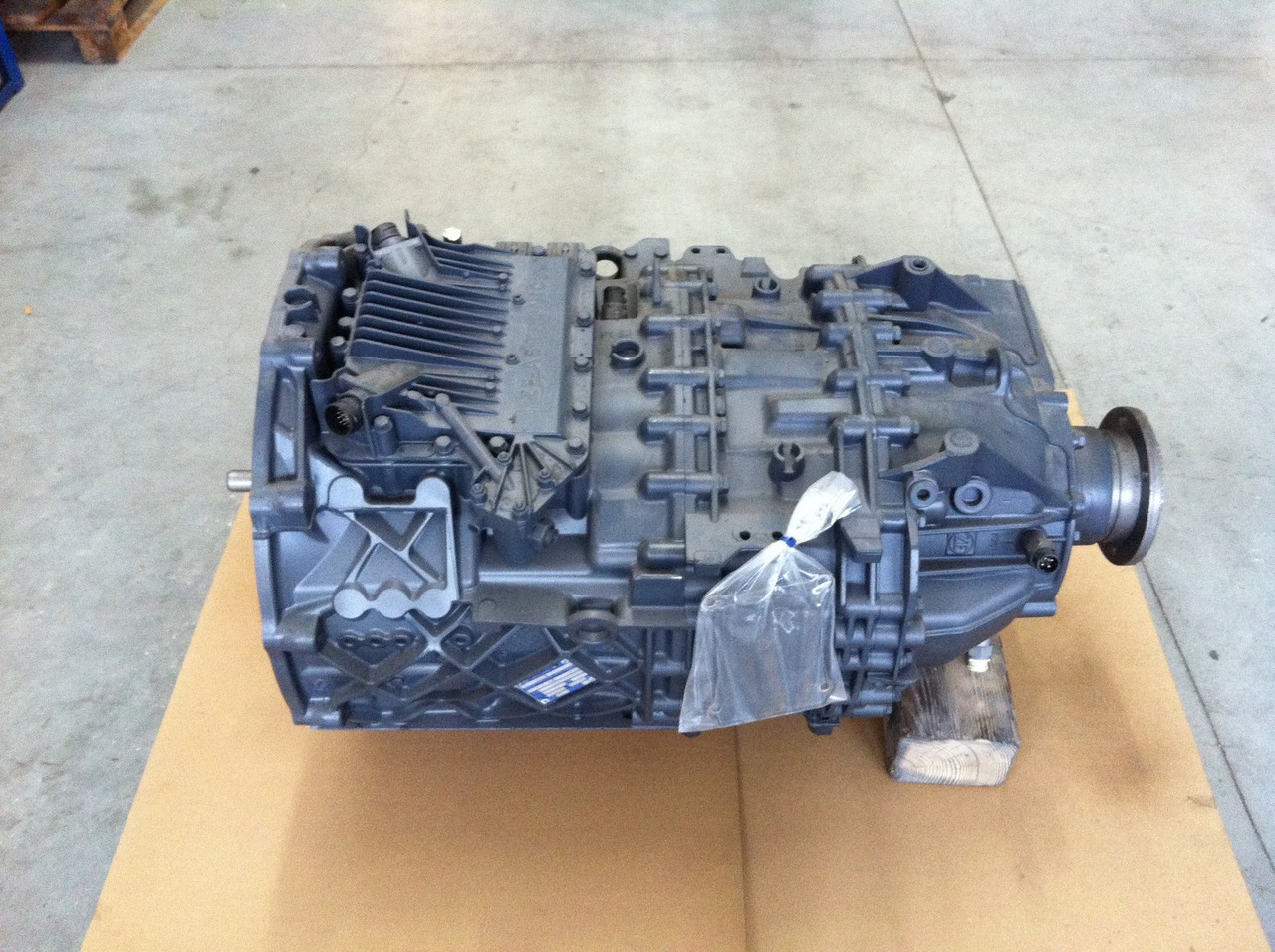 CAMBIO ZF ASTRONIC 12AS2330TD - Gearbox: picture 1 CAMBIO ZF ASTRONIC 12AS2330TD - Gearbox: picture 1