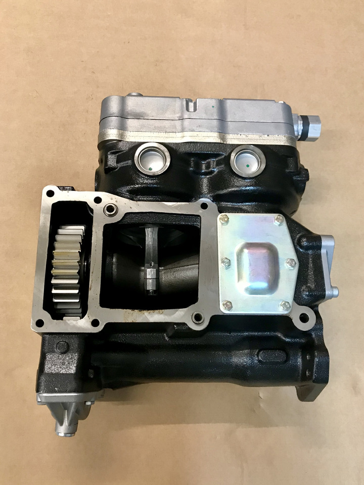 COMPRESSORE ARIA BICILINDRICO CON PRESA DI FORZA - MAN 51541007115 - KNORR LK4960 - Air compressor: picture 5 COMPRESSORE ARIA BICILINDRICO CON PRESA DI FORZA - MAN 51541007115 - KNORR LK4960 - Air compressor: picture 5