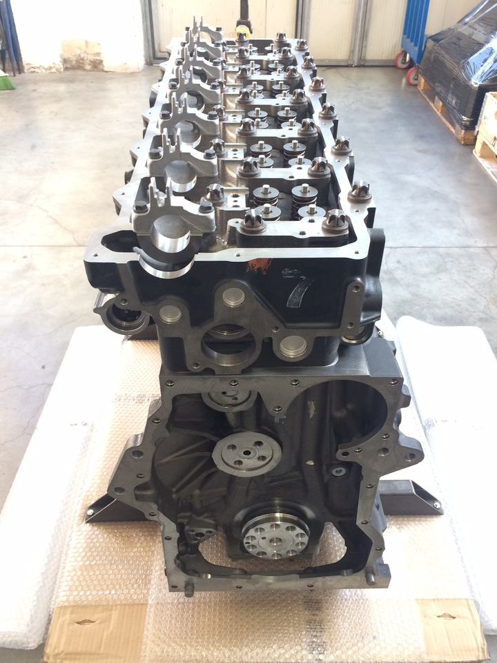 MOTORE MAN D2676 LOH30 - 440CV - EURO 6 - MOTORE AUTOBUS VERTICALE - Engine for Bus: picture 2 MOTORE MAN D2676 LOH30 - 440CV - EURO 6 - MOTORE AUTOBUS VERTICALE - Engine for Bus: picture 2