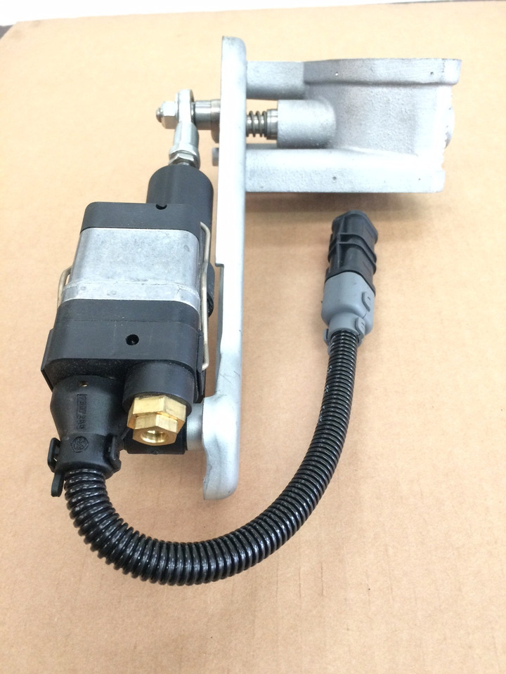 SARACINESCA EGR RIF. MAN 51081506026 - Engine and parts for Truck: picture 5 SARACINESCA EGR RIF. MAN 51081506026 - Engine and parts for Truck: picture 5