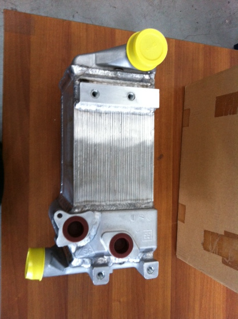 SCAMBIATORE DI CALORE ZF INTARDER - Radiator for Truck: picture 1 SCAMBIATORE DI CALORE ZF INTARDER - Radiator for Truck: picture 1