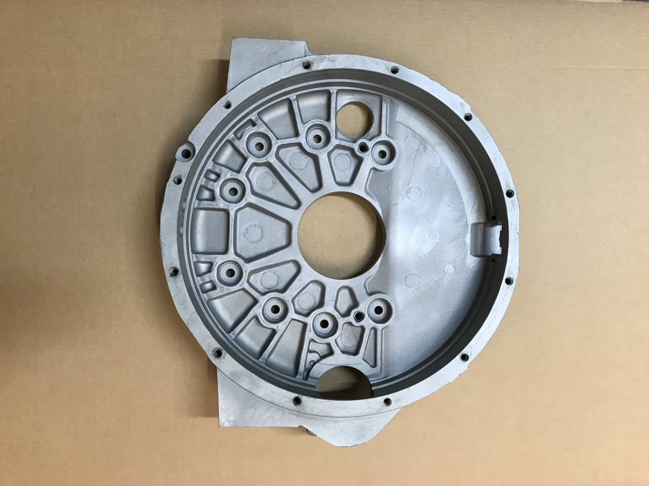 SCATOLA VOLANO MAN - D0824 / D0826 / D0834 / D0836 - SAE1 / SAE2 / SAE3 - Flywheel for Truck: picture 4 SCATOLA VOLANO MAN - D0824 / D0826 / D0834 / D0836 - SAE1 / SAE2 / SAE3 - Flywheel for Truck: picture 4