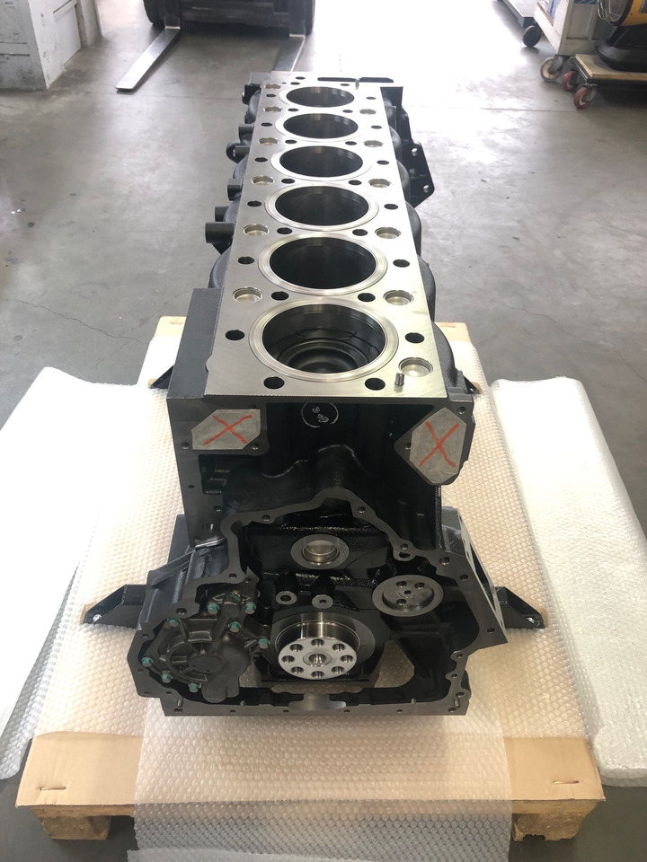 SHORTBLOCK MAN D2066 EURO 6c (camion) - Cylinder block for Truck: picture 3 SHORTBLOCK MAN D2066 EURO 6c (camion) - Cylinder block for Truck: picture 3