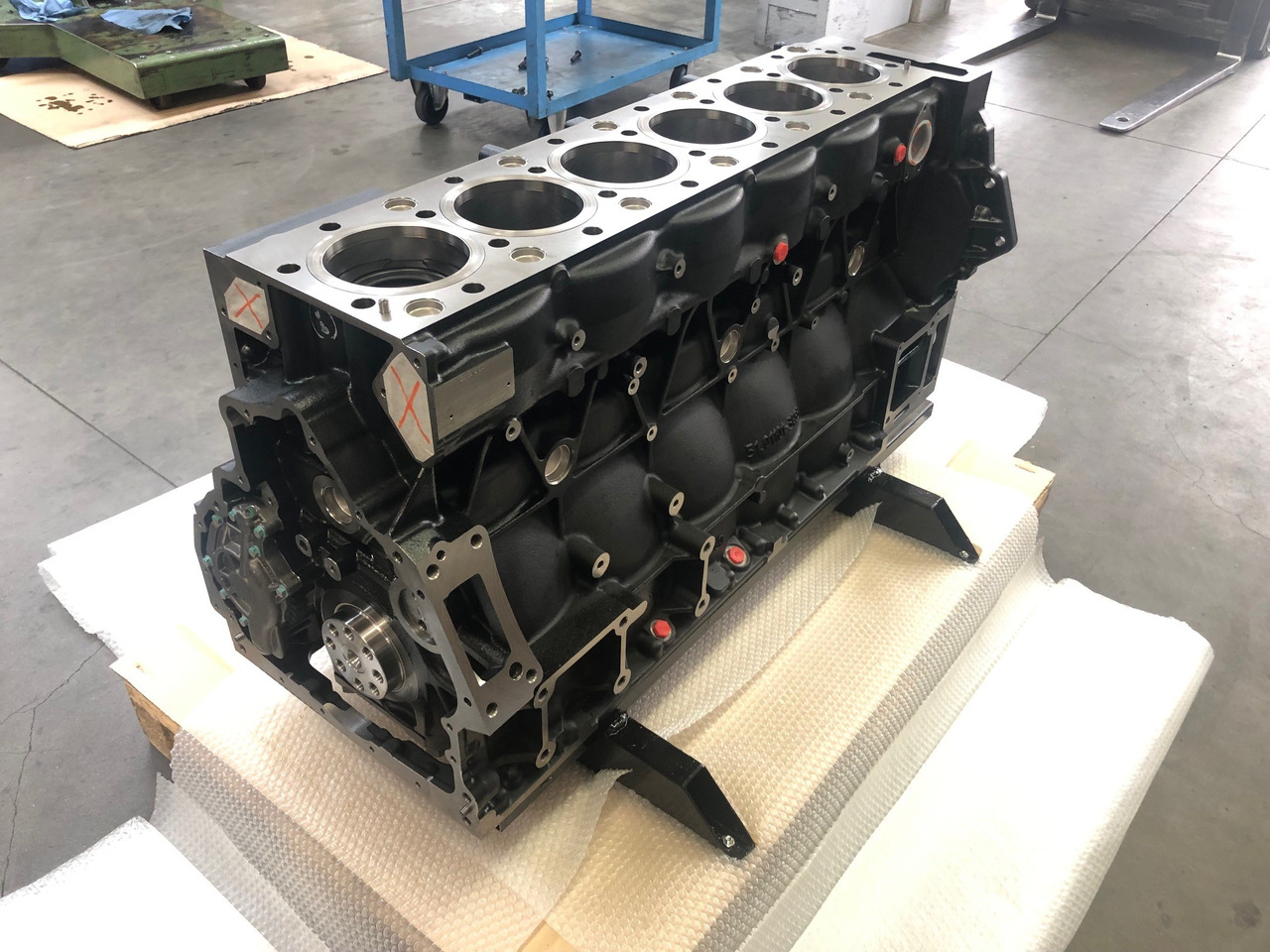 SHORTBLOCK MAN D2066 EURO 6c (camion) - Cylinder block for Truck: picture 2 SHORTBLOCK MAN D2066 EURO 6c (camion) - Cylinder block for Truck: picture 2