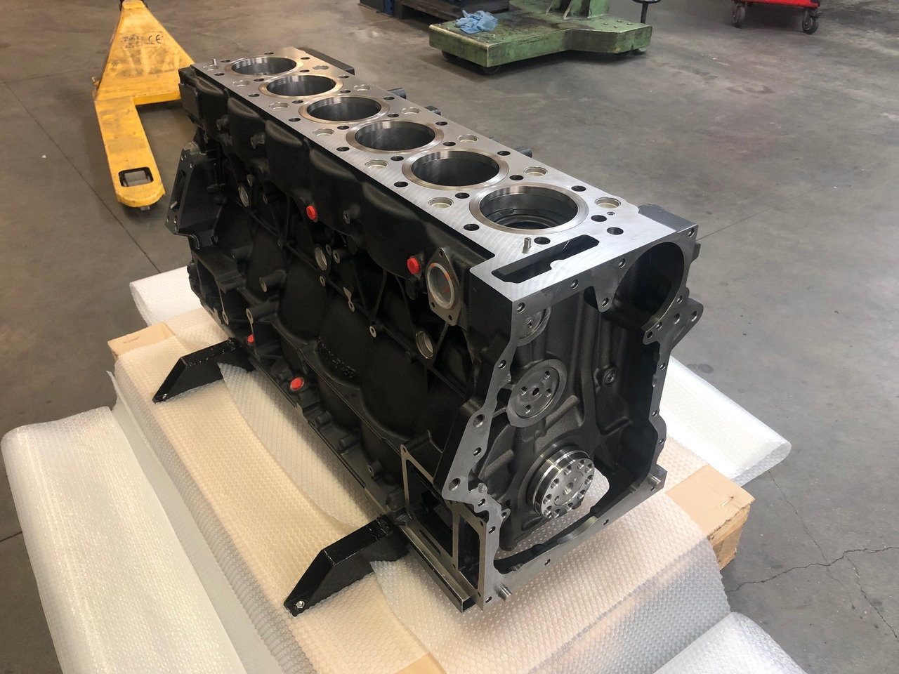 SHORTBLOCK MAN D2676 EURO 6c (camion) - Cylinder block for Truck: picture 1 SHORTBLOCK MAN D2676 EURO 6c (camion) - Cylinder block for Truck: picture 1