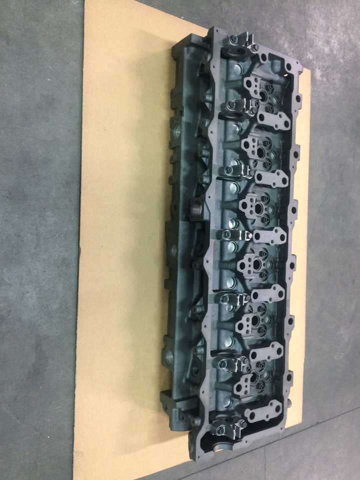 TESTATE MOTORI MAN D2066 - D2676 - NUDE / COMPLETE DI VALVOLE - Cylinder head for Truck: picture 1 TESTATE MOTORI MAN D2066 - D2676 - NUDE / COMPLETE DI VALVOLE - Cylinder head for Truck: picture 1