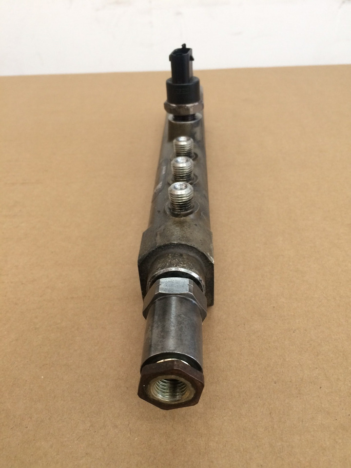 TUBO PRESSIONE COMMON RAIL MAN 51103116062 - Fuel system: picture 5 TUBO PRESSIONE COMMON RAIL MAN 51103116062 - Fuel system: picture 5
