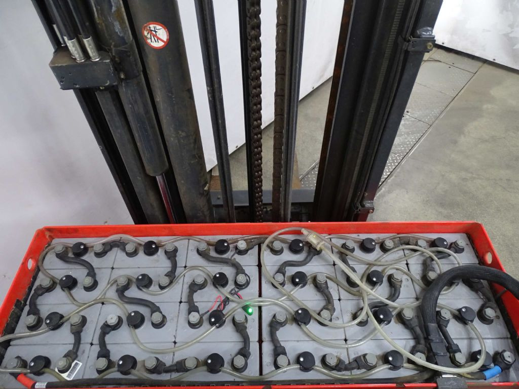 Linde R14-01 - Reach truck: picture 4 Linde R14-01 - Reach truck: picture 4
