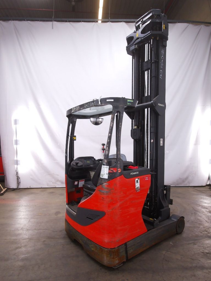 Linde R16HD-01 - Reach truck: picture 2 Linde R16HD-01 - Reach truck: picture 2