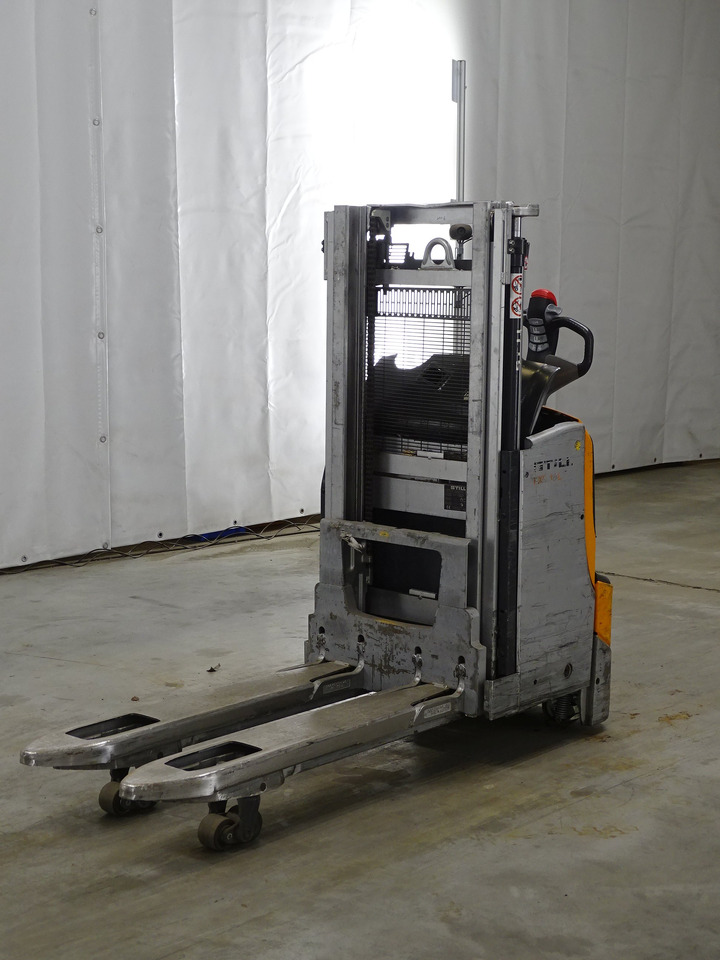 Still EXD18L - Stacker: picture 1 Still EXD18L - Stacker: picture 1