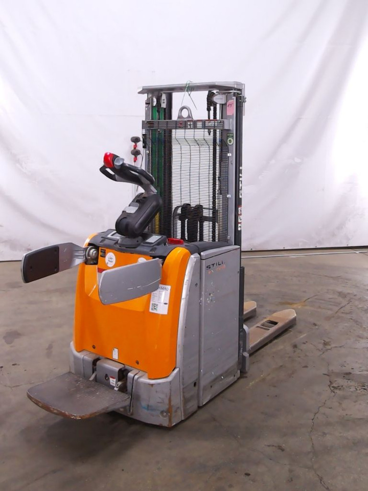 Still EXV-SF16 - Stacker: picture 2 Still EXV-SF16 - Stacker: picture 2