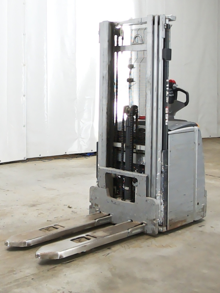 Still EXV16 - Stacker: picture 1 Still EXV16 - Stacker: picture 1