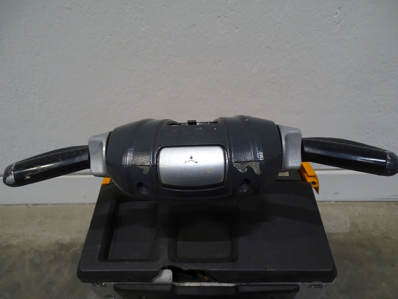 Still LTX20 - Tow tractor: picture 3 Still LTX20 - Tow tractor: picture 3