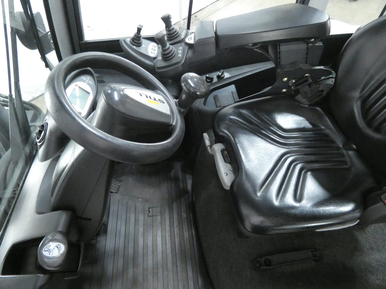 Still RX70-80/900 - Diesel forklift: picture 3 Still RX70-80/900 - Diesel forklift: picture 3