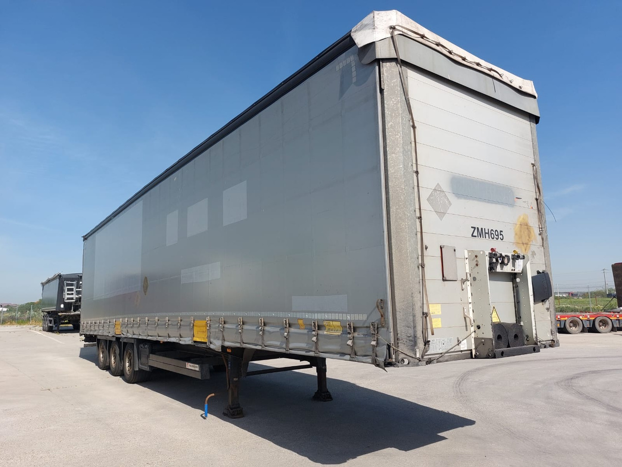 Schmitz Cargobull SCB*S3B - Curtainsider semi-trailer: picture 3 Schmitz Cargobull SCB*S3B - Curtainsider semi-trailer: picture 3
