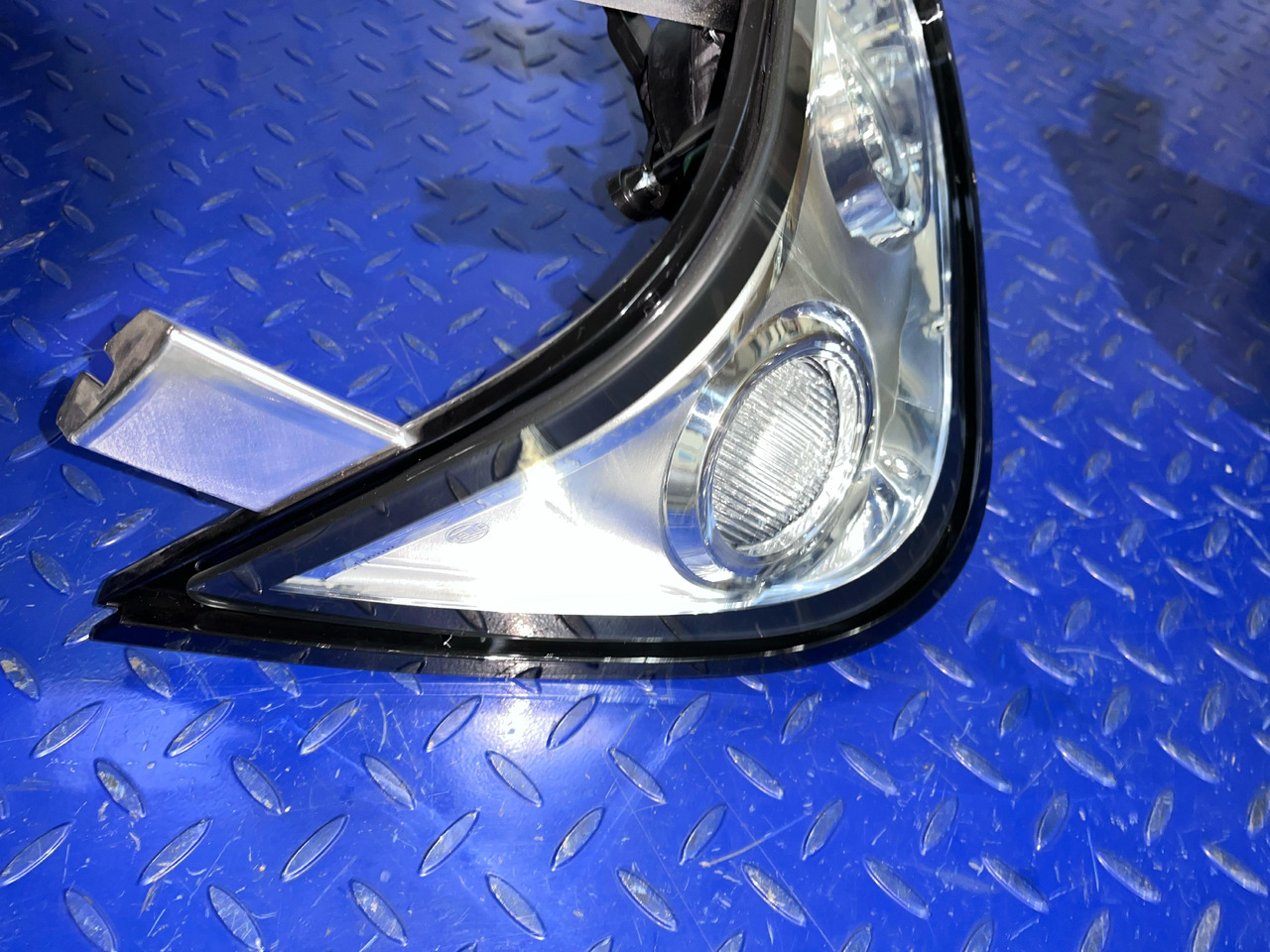 HELLA Headlight Set 1KE996 600-05 / 06 - Headlight: picture 3 HELLA Headlight Set 1KE996 600-05 / 06 - Headlight: picture 3