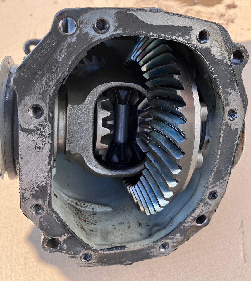 MERCEDES-BENZ S-Class Rear Differential W216 A2163504600 - Differential gear: picture 4 MERCEDES-BENZ S-Class Rear Differential W216 A2163504600 - Differential gear: picture 4