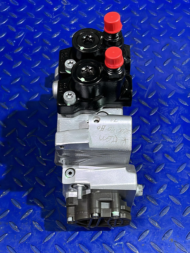 Mercedes Actros MP4 Diesel Pump A4700902150 Euro 6 - Fuel pump: picture 4 Mercedes Actros MP4 Diesel Pump A4700902150 Euro 6 - Fuel pump: picture 4