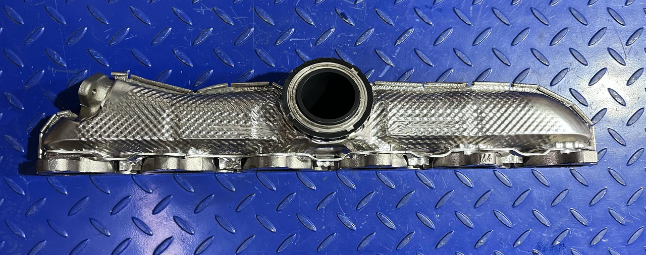 Mercedes Benz A6561407900 OM656 - Exhaust manifold: picture 2 Mercedes Benz A6561407900 OM656 - Exhaust manifold: picture 2