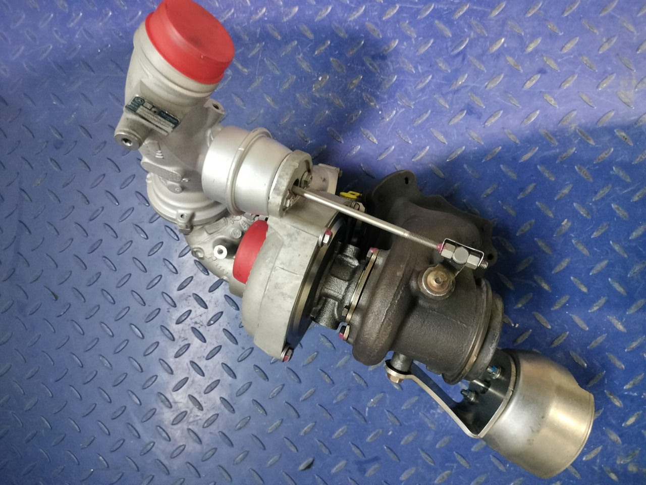 Mercedes Benz BiTurbocharger A6510901686 - Turbo for Van: picture 2 Mercedes Benz BiTurbocharger A6510901686 - Turbo for Van: picture 2