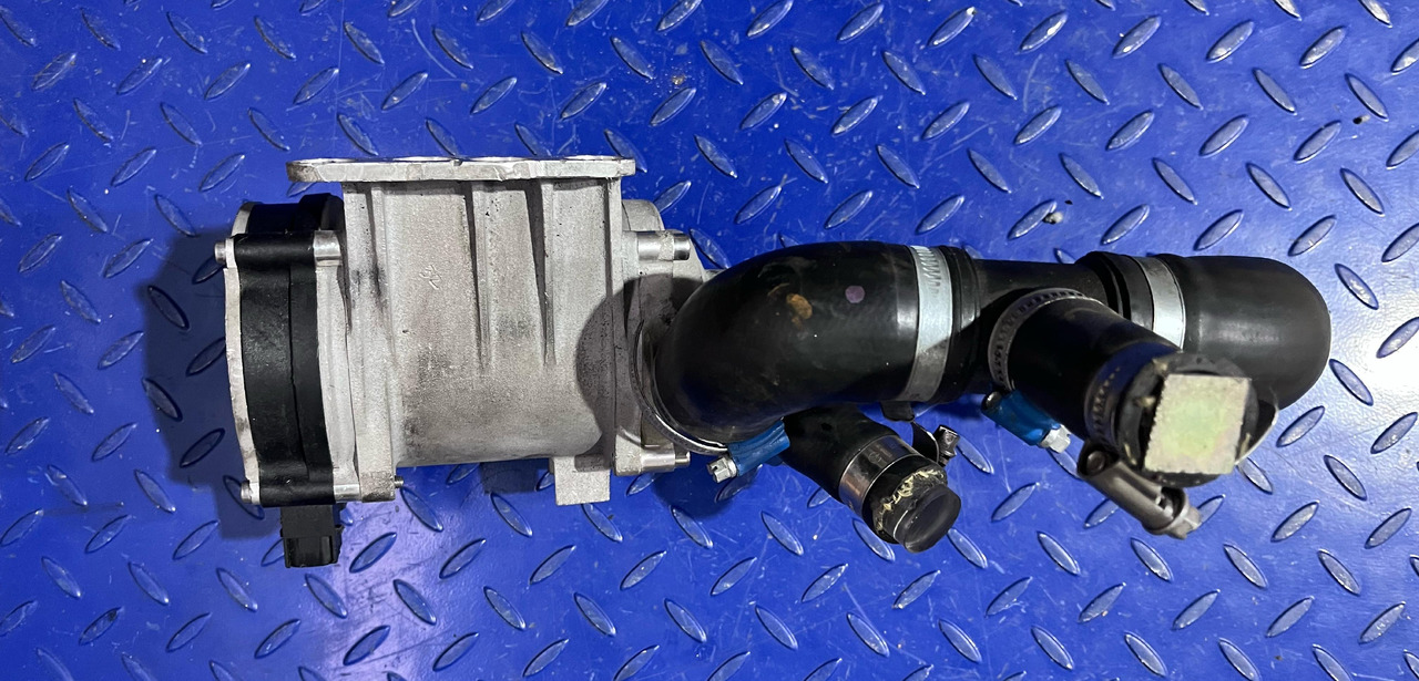 Mercedes Benz Water Pump A2562000600 - Hydraulics: picture 3 Mercedes Benz Water Pump A2562000600 - Hydraulics: picture 3