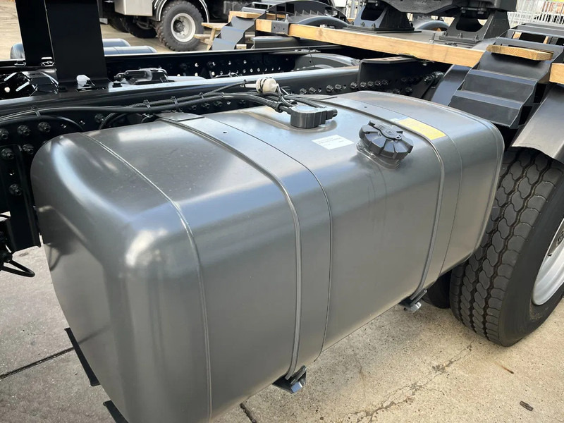 Mercedes-Benz Arocs 4058 AS 6x6 Tractor Head 180T Push Pull EURO-5 on lease Mercedes-Benz Arocs 4058 AS 6x6 Tractor Head 180T Push Pull EURO-5: picture 16