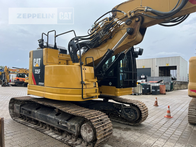 Cat 325FL - Crawler excavator: picture 2 Cat 325FL - Crawler excavator: picture 2