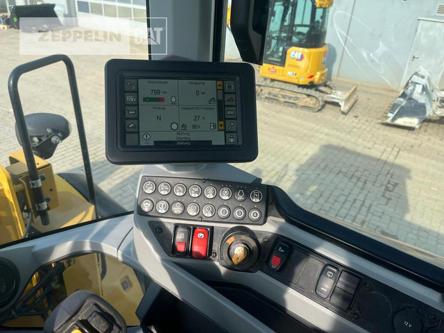 Wheel loader Cat 938M: picture 20