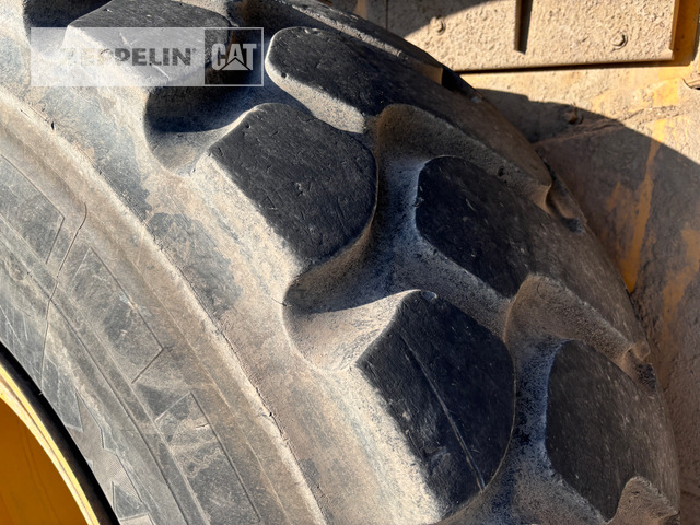 Wheel loader Cat 972M: picture 6