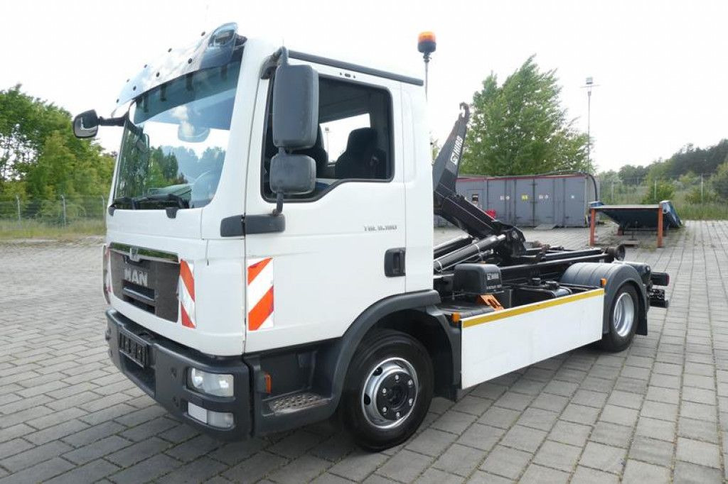 Hook lift truck MAN TG-L 8.180 Abrollkipper: picture 1