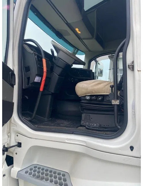 Volvo FH 500 , euro 6 met hydrauliek en lage km stand......compleet uitgevoerd..... - Tractor unit: picture 5 Volvo FH 500 , euro 6 met hydrauliek en lage km stand......compleet uitgevoerd..... - Tractor unit: picture 5