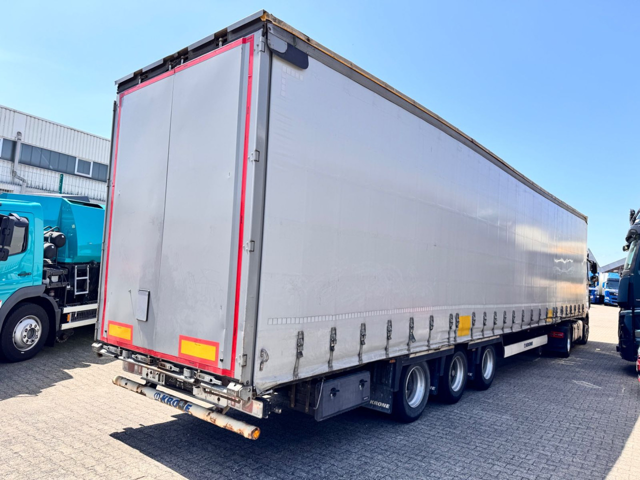Krone SD Curtainsider MEGA Jumbo XL Zert Getränke etc - Curtainsider semi-trailer: picture 2 Krone SD Curtainsider MEGA Jumbo XL Zert Getränke etc - Curtainsider semi-trailer: picture 2