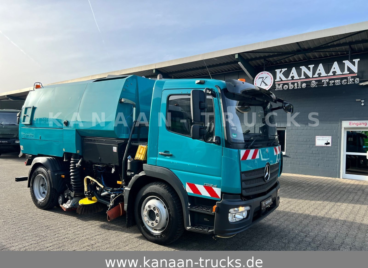 Mercedes-Benz 1324 Atego Johnston  VT652   120TKM  Euro6b - Road sweeper: picture 1 Mercedes-Benz 1324 Atego Johnston  VT652   120TKM  Euro6b - Road sweeper: picture 1