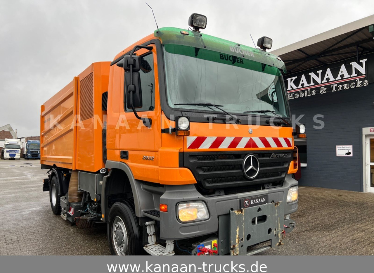 Mercedes-Benz 2032 Actros 4x4 Bucher STKF 9500 AIRPORT KLIMA - Road sweeper: picture 1 Mercedes-Benz 2032 Actros 4x4 Bucher STKF 9500 AIRPORT KLIMA - Road sweeper: picture 1