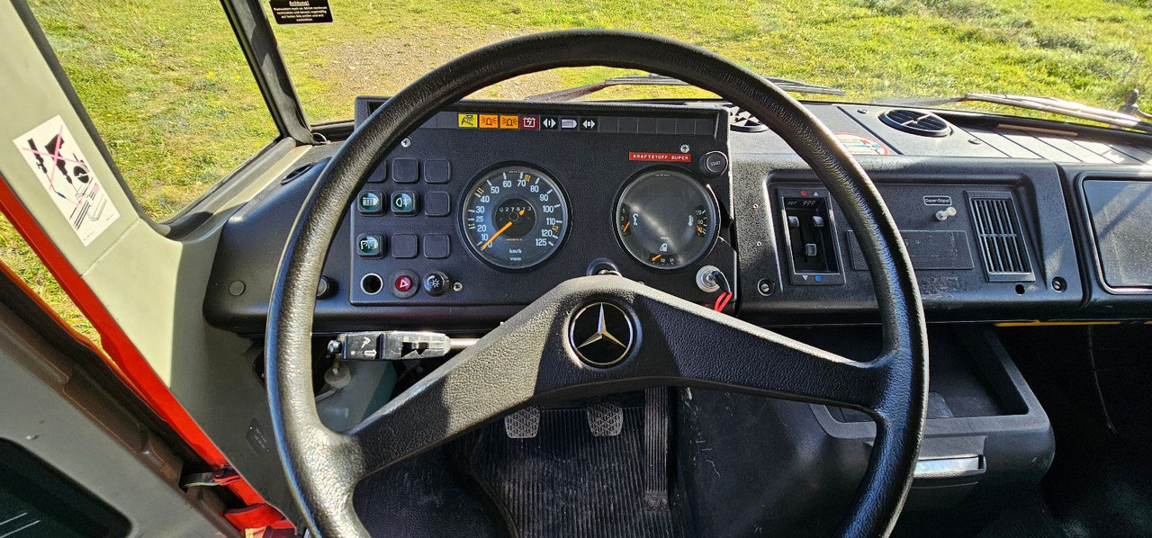 Van Mercedes-Benz 409 Feuerwehr Oldtimer Eventfahrzeug Traumauto: picture 16 Van Mercedes-Benz 409 Feuerwehr Oldtimer Eventfahrzeug Traumauto: picture 16