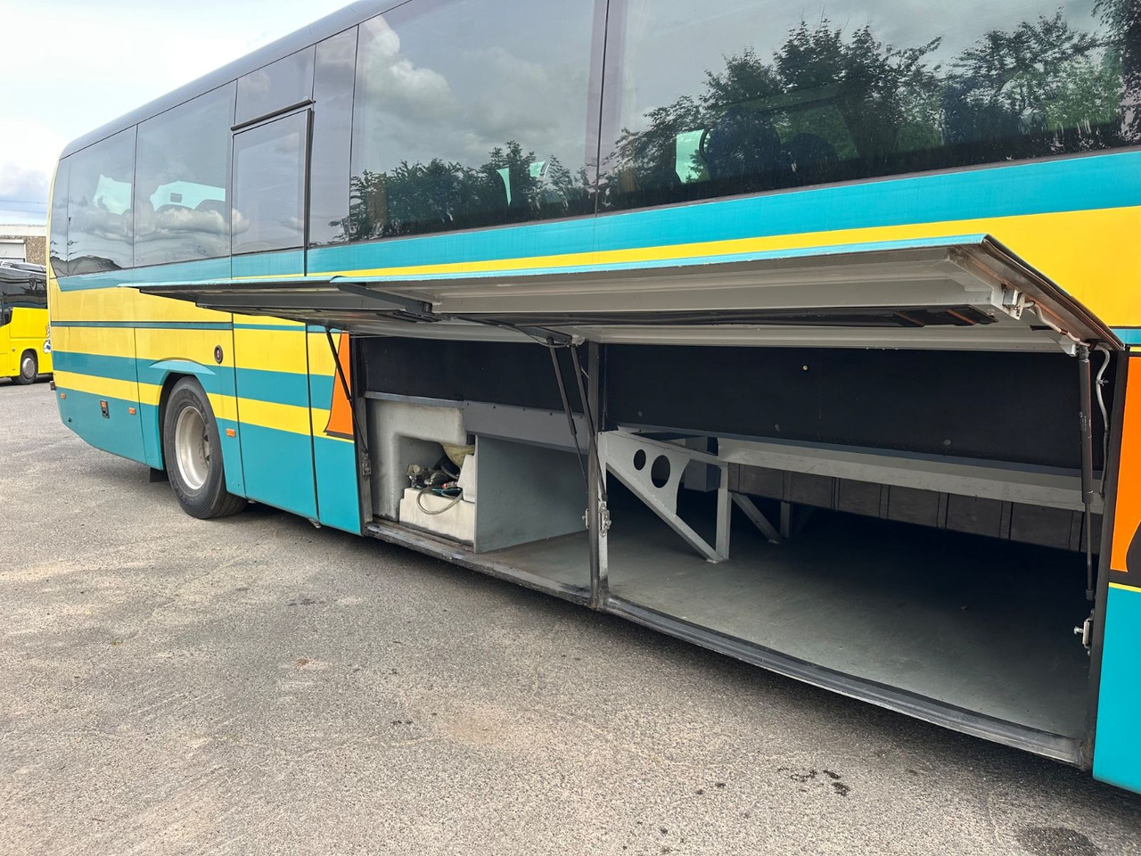 Neoplan P25 Trendliner 3516ÜC Klimaanlage*WC*57 Sitze Neoplan P25 Trendliner 3516ÜC Klimaanlage*WC*57 Sitze - Coach: picture 4 Neoplan P25 Trendliner 3516ÜC Klimaanlage*WC*57 Sitze Neoplan P25 Trendliner 3516ÜC Klimaanlage*WC*57 Sitze - Coach: picture 4