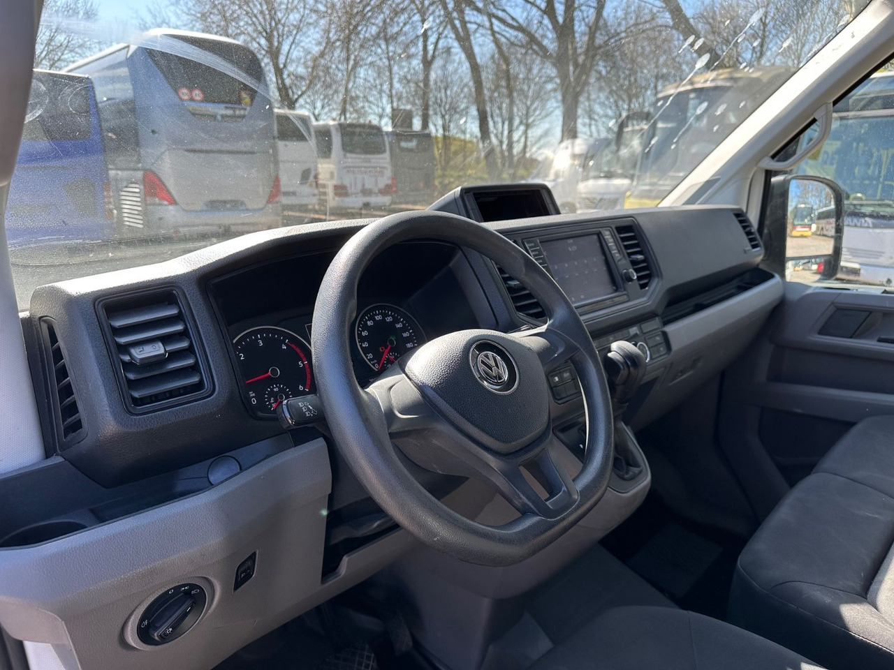 Volkswagen Crafter 2.0 TDi Transporter (PDC+Cam.*AC*Autom.) - Passenger van: picture 4 Volkswagen Crafter 2.0 TDi Transporter (PDC+Cam.*AC*Autom.) - Passenger van: picture 4