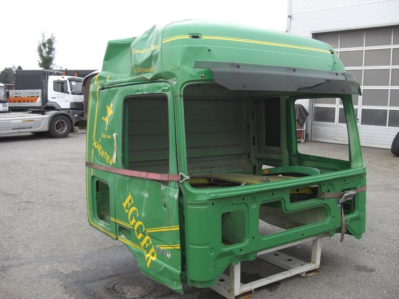 MERCEDES BENZ Actros MP2 Rohbau/Beschaedigt - Cab: picture 2 MERCEDES BENZ Actros MP2 Rohbau/Beschaedigt - Cab: picture 2